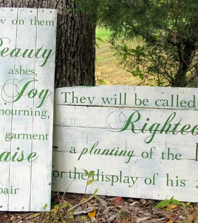 How to make a beautiful hand-painted sign from pallets!