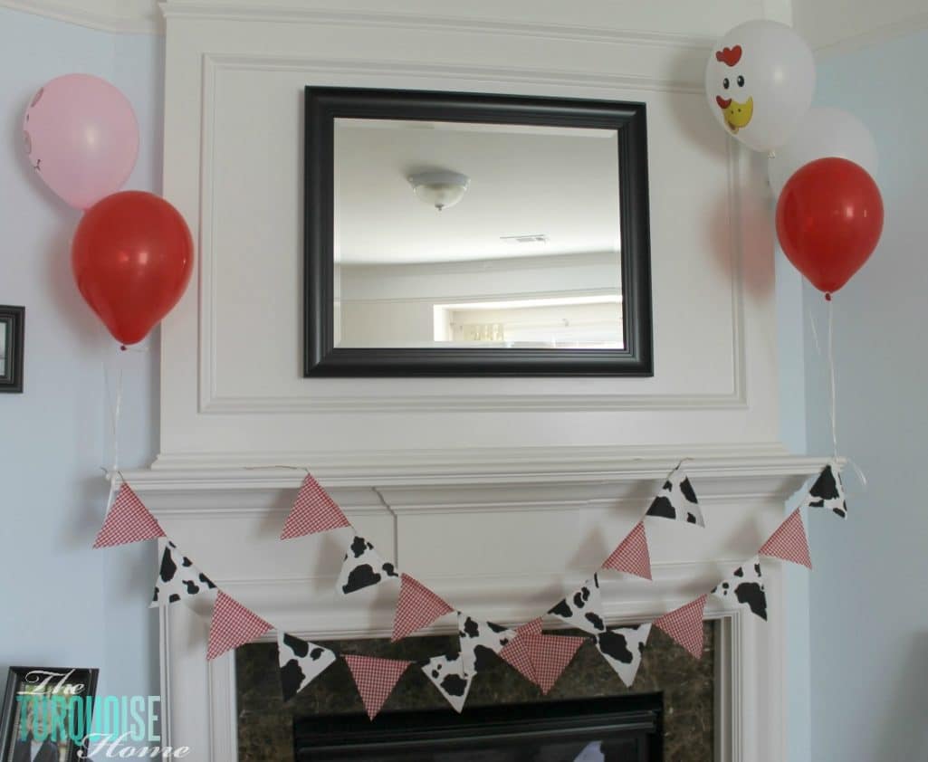 Barnyard Animal Birthday Party {with cute paper banner tutorial} #diy #party #barnyard