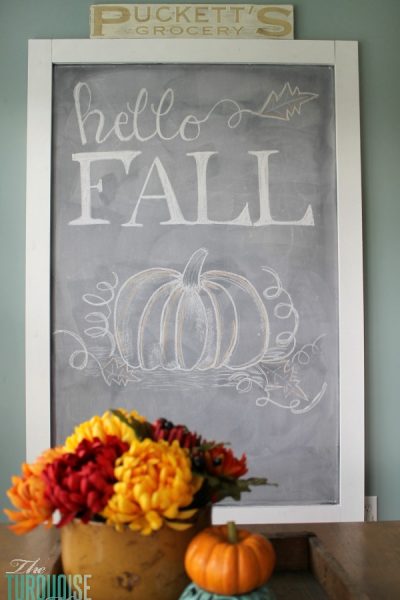 Hello Fall Chalkboard Art | TheTurquoiseHome.com
