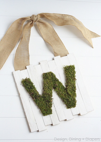 Moss Pallet Sign