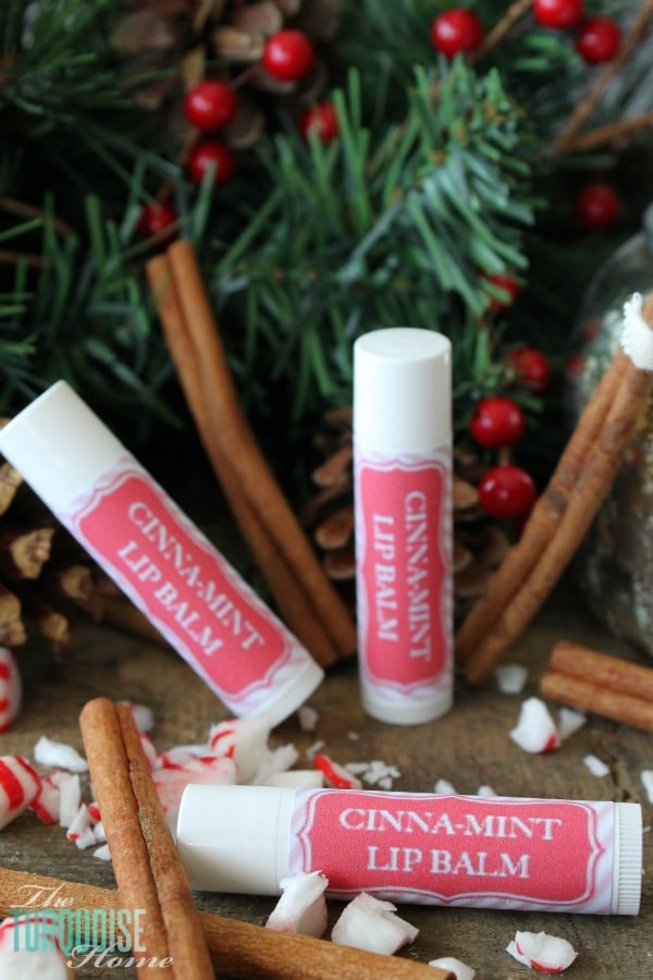 This cinna-mint flavored lip-balm is so yummy!! Using just three simple ingredients and a couple of minutes of your time, you can have homemade, all-natural lip balms to give away as gifts or keep for yourself. LOVE these as stocking stuffers or a gift anytime "just because." | TheTurquoiseHome.com