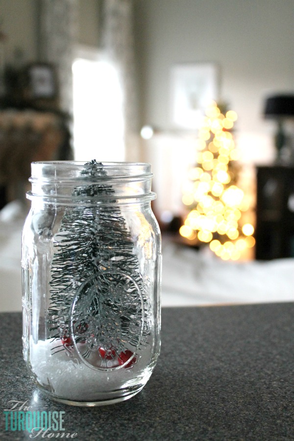 Christmas Decorating in the Kitchen | TheTurquoiseHome.com