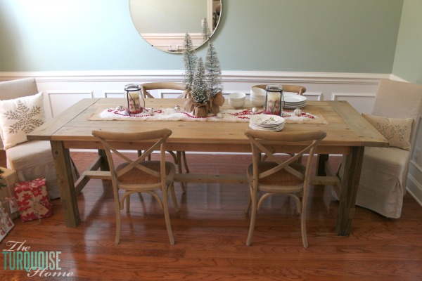 Simple and Rustic Christmas Dining Room | TheTurquoiseHome.com