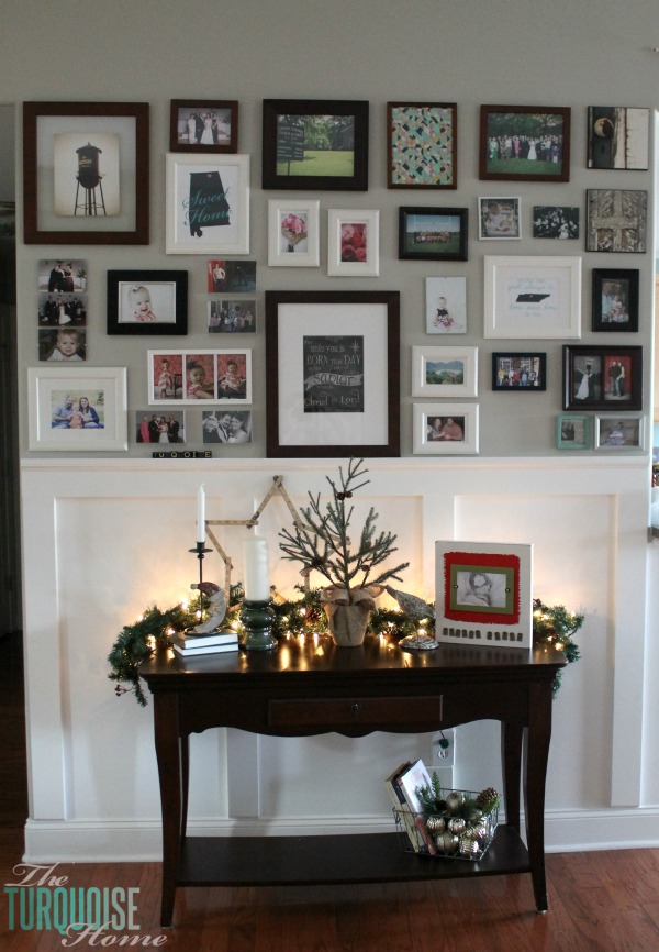 Simple Winter and Christmas Decor in the Living Room | TheTurquoiseHome.com