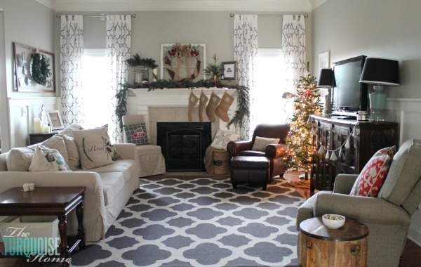 Simple Winter and Christmas Decor in the Living Room | TheTurquoiseHome.com