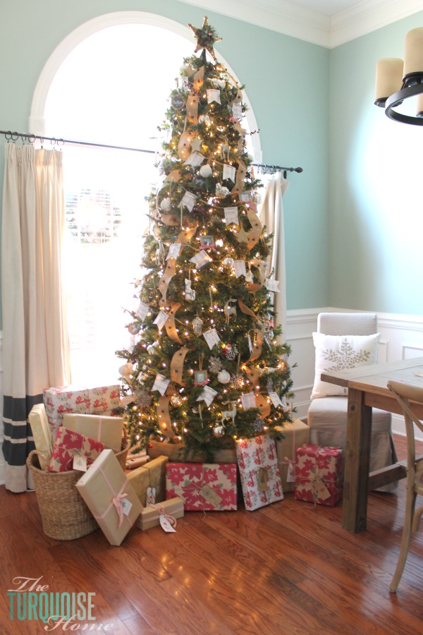 Rustic Glam Christmas Tree | TheTurquoiseHome.com