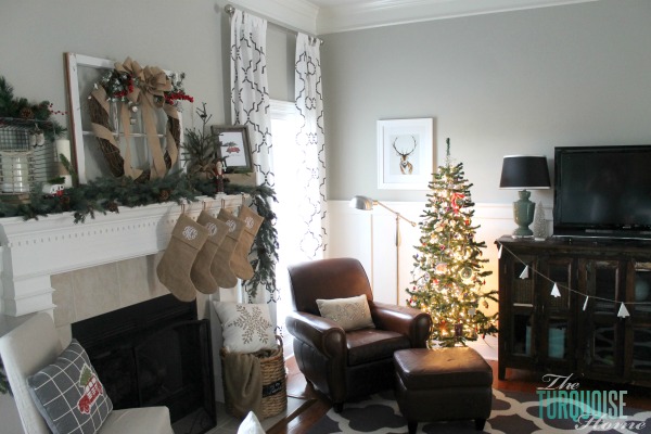 Simple Winter and Christmas Decor in the Living Room | TheTurquoiseHome.com