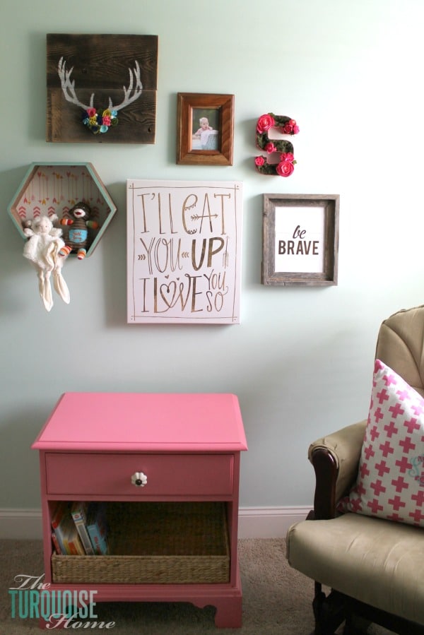 Such a sweet, girly gallery wall in a woodland nursery. All of the details at TheTurquoiseHome.com 