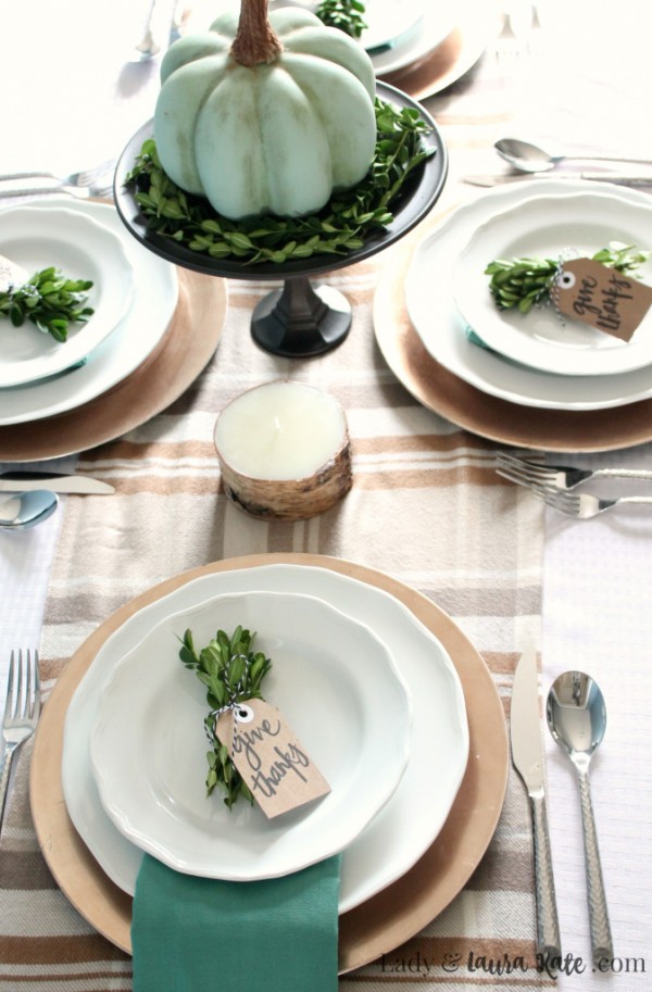 farmhouse-thanksgving-tablescape-1