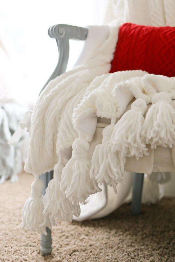 DIY Tassel Throw Blanket from Tidbits