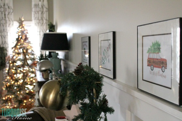 A Traditional Christmas Home Tour at TheTurquoiseHome.com