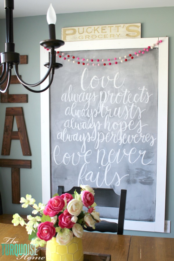 Love Never Fails Valentine's Day Chalkboard + DIY Felt Garland | TheTurquoiseHome.com