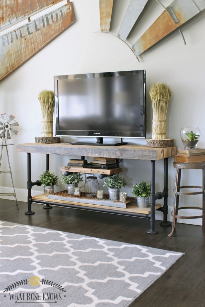 reclaimed-wood-pipe-tv-stand-11