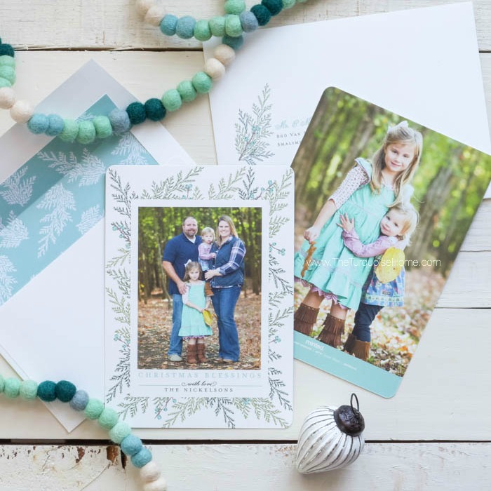 Great tips! How to Choose the Perfect Photo Christmas Cards