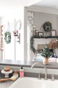 Christmas Home Tour: Kitchen and Gallery Wall