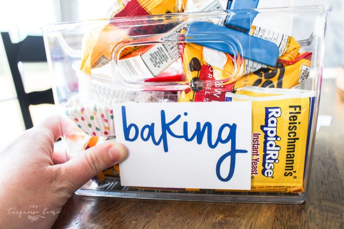 How to Create Your Own Pantry Labels: a DIY Project | Erasable Labels for Food Storage! | 30 Days to Less of a Hot Mess Challenge