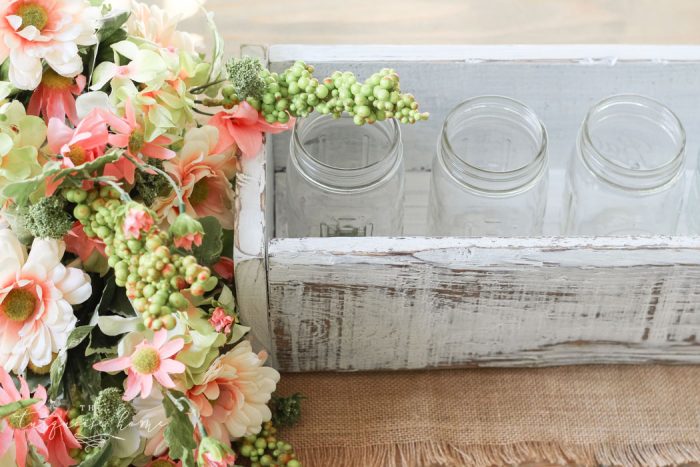 I'm in love!! I'm going to make this project ASAP! DIY Farmhouse Wooden Box Centerpiece | Kreg Jig | Woodworking | Rustic Home Decor | Farmhouse Decor