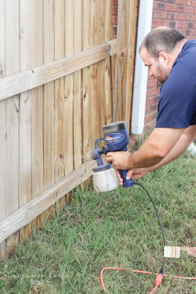 How to Paint a Wood Fence the Fast and Easy Way