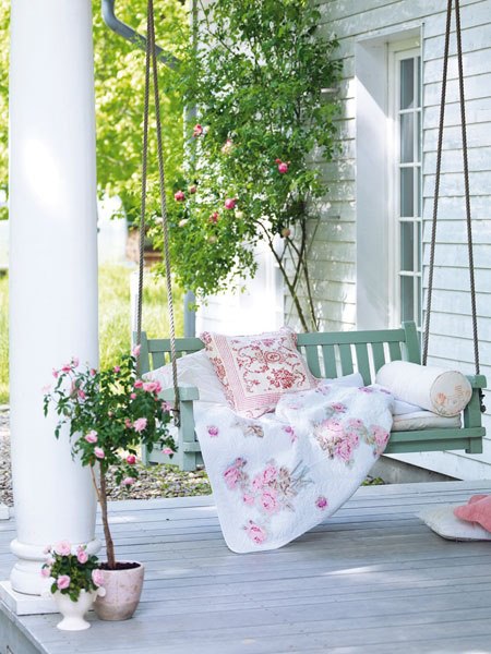 The robin's egg blue porch swing has my heart... nothing like swinging on a hot, southern summer day...