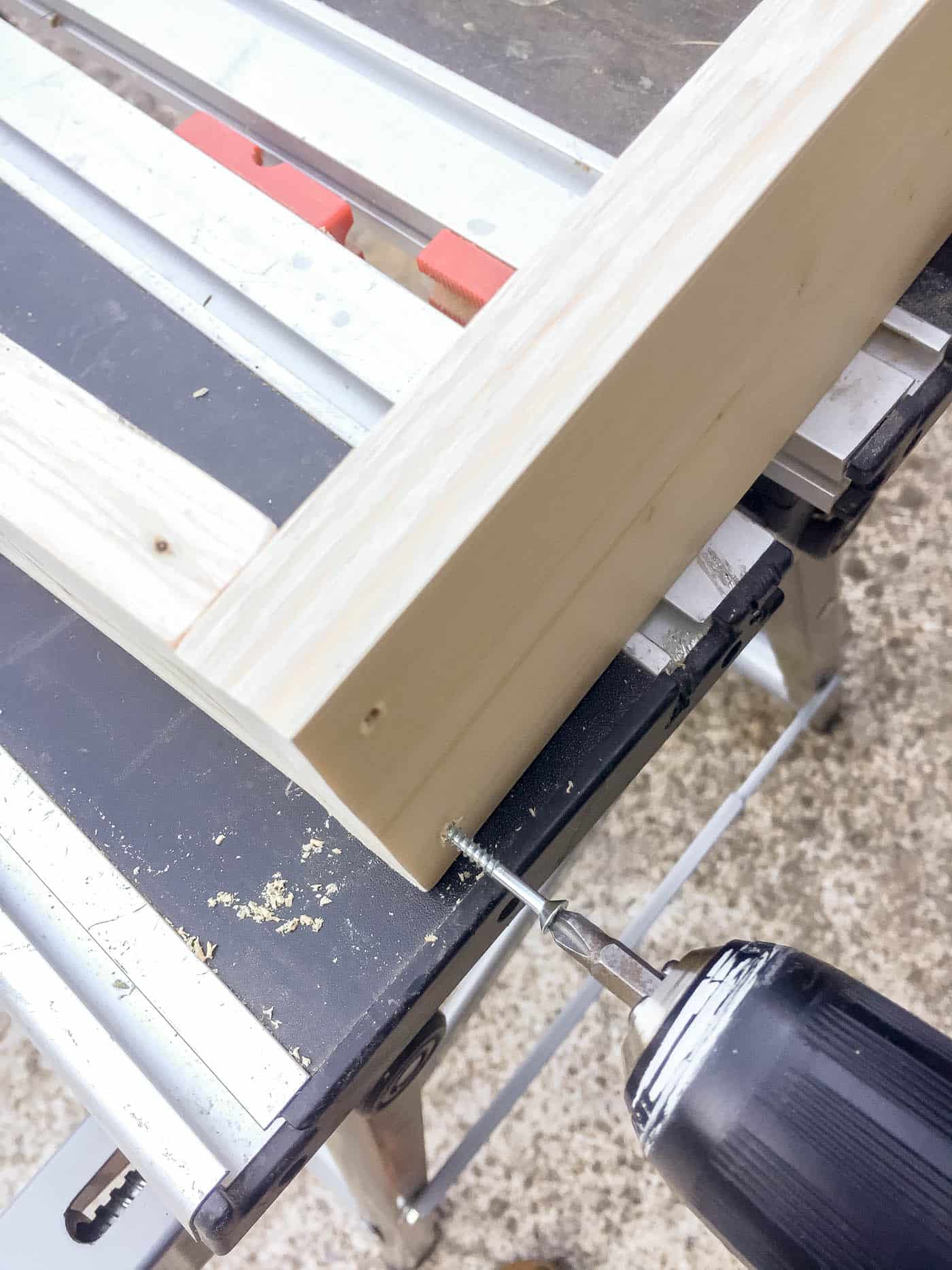 pieces for making the form for the DIY concrete tray