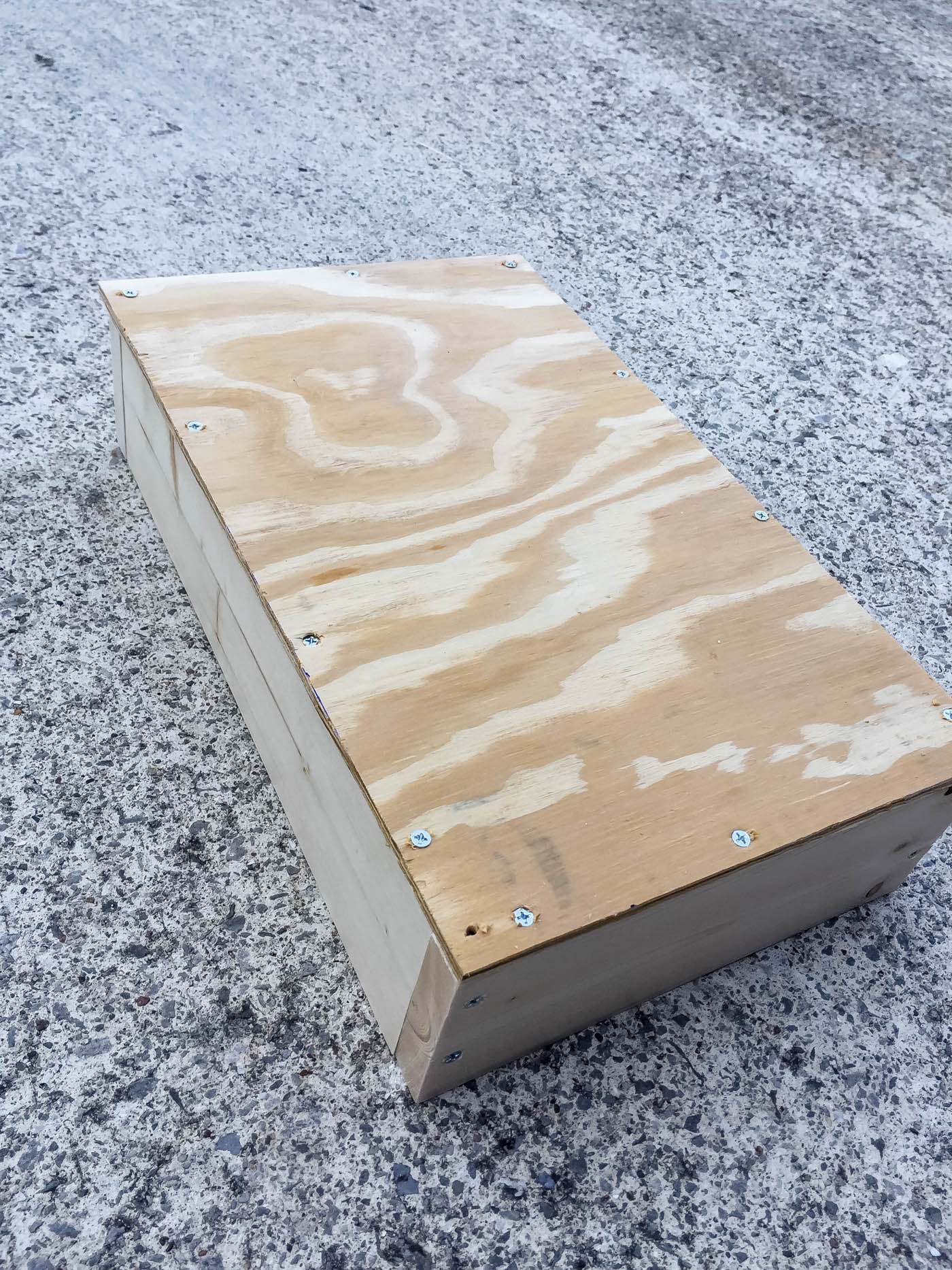 pieces for making the form for the DIY concrete tray
