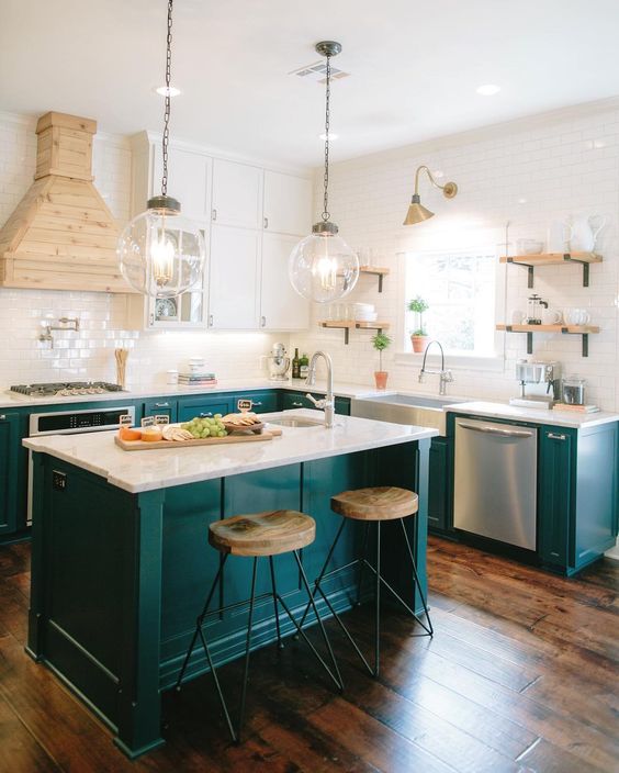 Color Ideas for the Kitchen: Dark Teal Cabinets