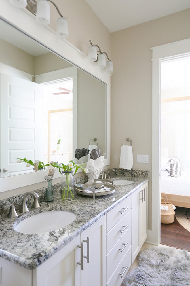 Gorgeous Dover White painted cabinets and Alabaster walls - both colors from Sherwin Williams. LOVE these two colors together! | Top Favorite White Paint Colors