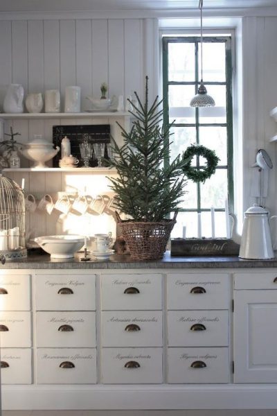 Farmhouse Christmas Kitchen Decor Ideas