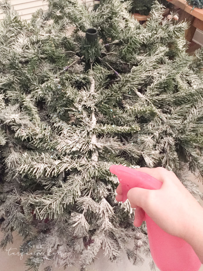 How to Flock a Real or Fake Christmas Tree