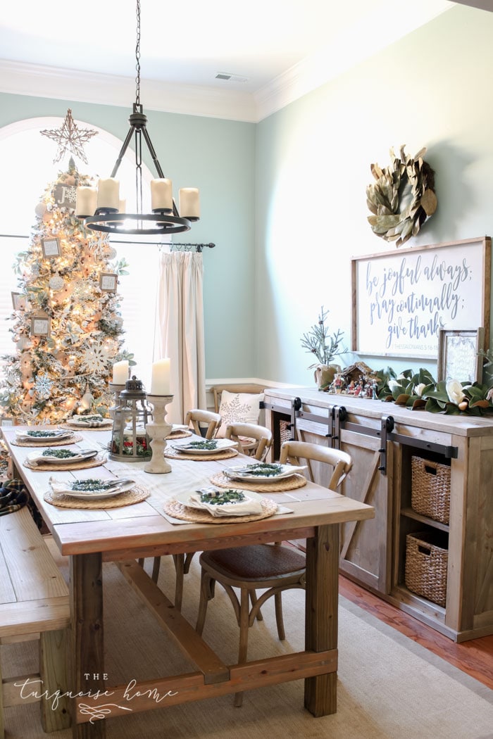 A Neutral Christmas Dining Room 