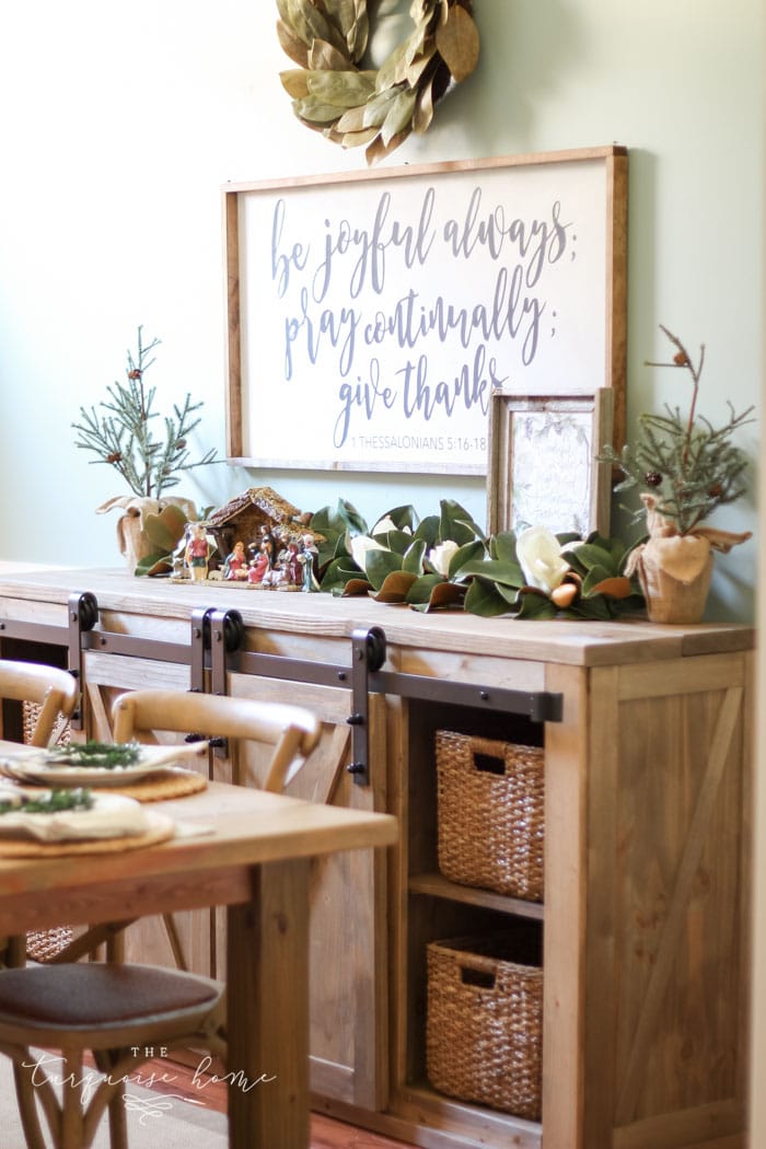 A Neutral Christmas Dining Room 