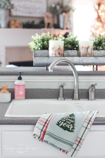 Adorable Farmhouse Christmas Kitchen ... and a real life tale of how this blogger balances motherhood and photo shoots. 🤪