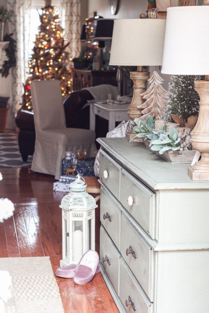 A neutral Christmas entry way - not too fussy or fancy!