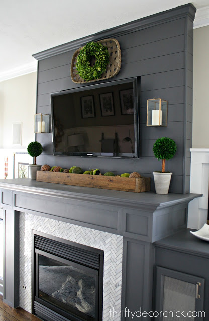 10 Best Ideas for Decorating a Mantel With a TV Above It