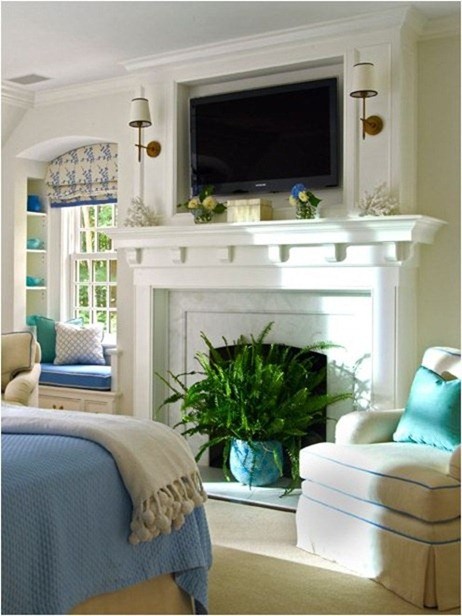 How to Decorate a Mantel with a TV Above It | The Turquoise Home