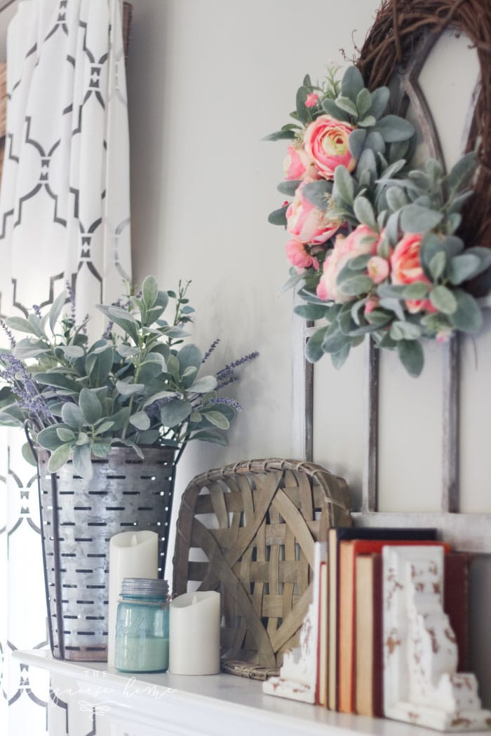 How to Decorate your Mantel for Spring