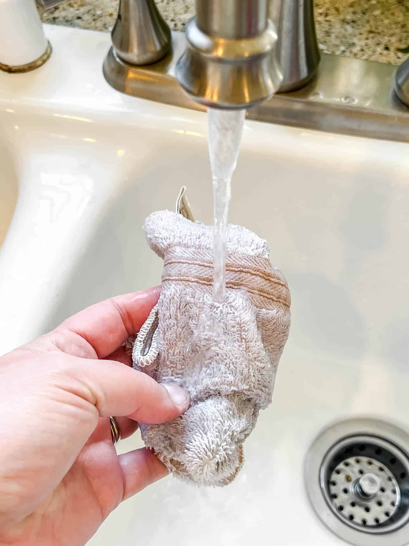 wet a rag to rub the paper off the wood slice