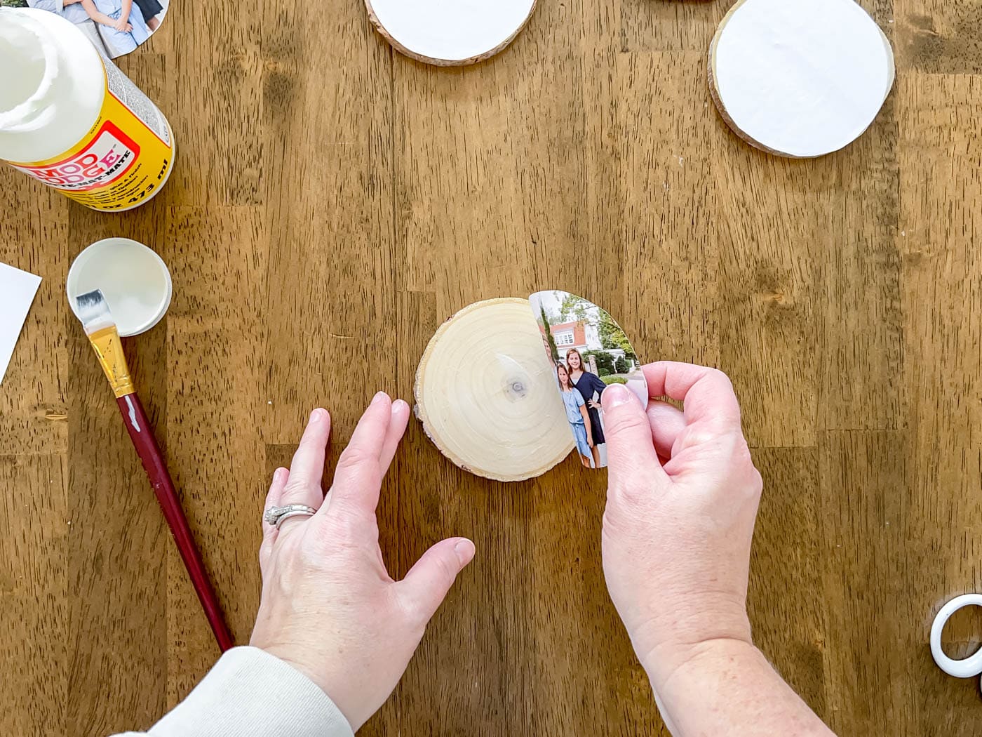 Easy Photo Transfer on Wood Slices with Mod Podge