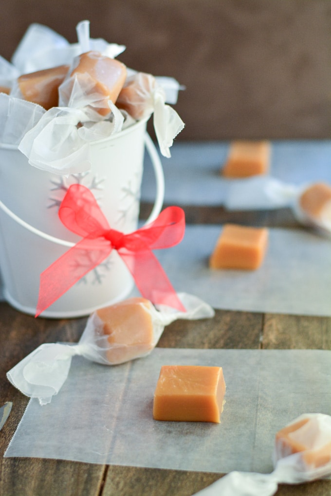 Homemade Caramels | 25 DIY Christmas Gift Ideas