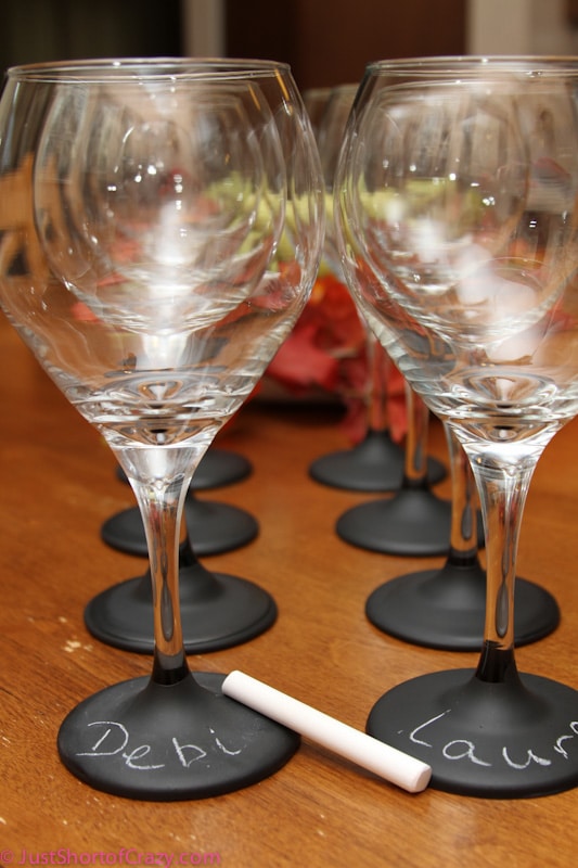 DIY Chalkboard Wine Glasses | 25 DIY Christmas Gift Ideas