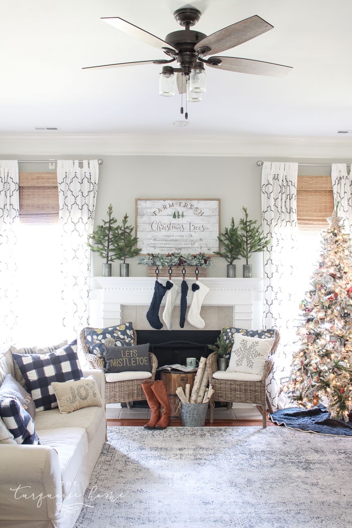 Green and Navy Christmas Mantel 2018