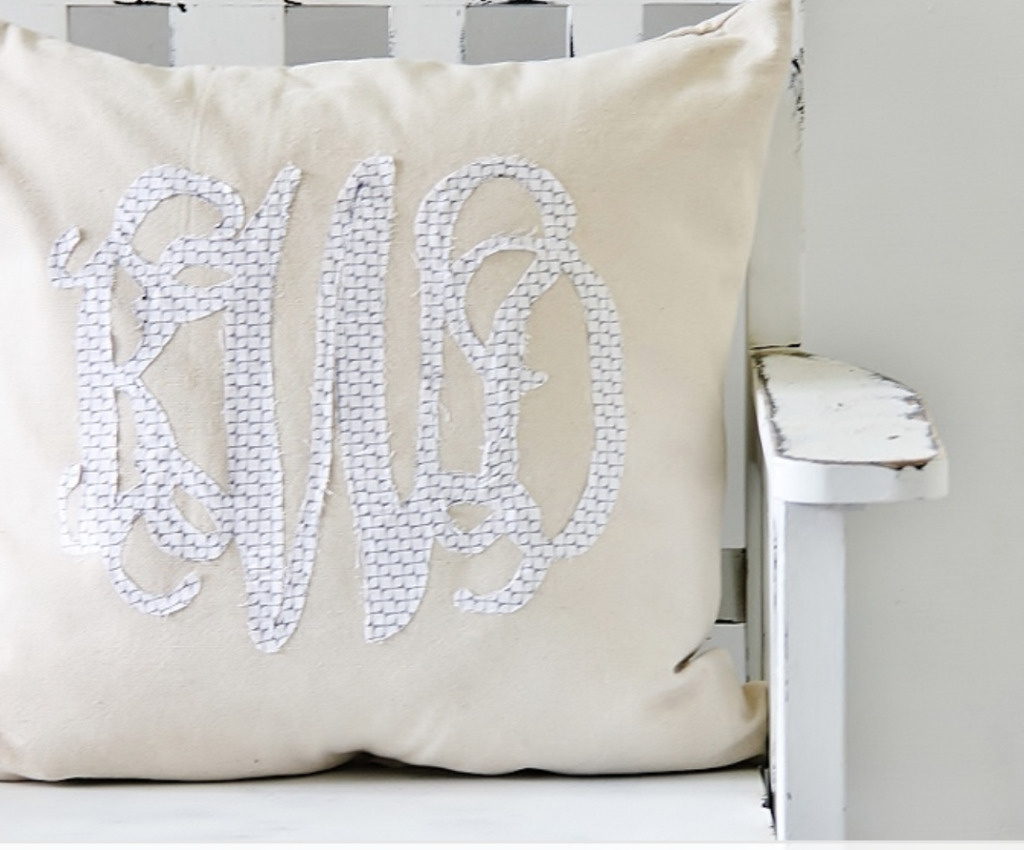 DIY monogrammed pillow | fabric cut out monogram