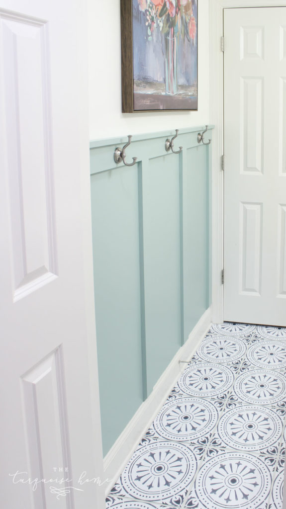 DIY Peel and Stick Vinyl Tile Flooring --> such a pretty look for less!