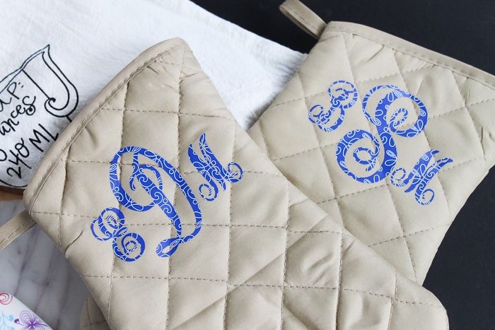 DIY Monogramed oven mitts