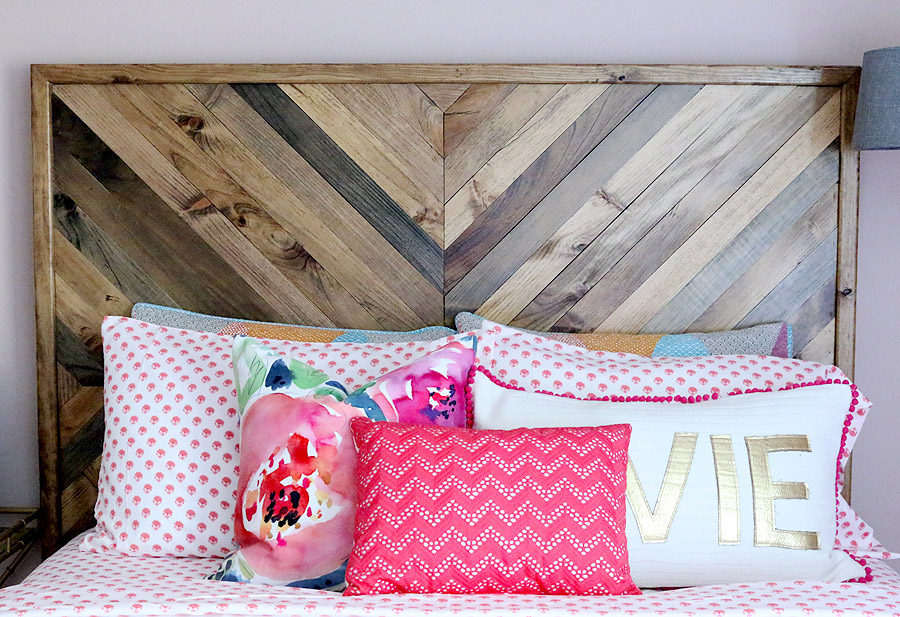 How to make a headboard: 13 Beautiful DIY Headboard Ideas - DIY Chevron Wood Headboard plans