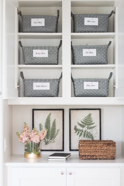 How to Organize a Linen Closet from the top organizational bloggers on the web! #linencloset #bathroomstorage #bathroomorganization #closetorganization