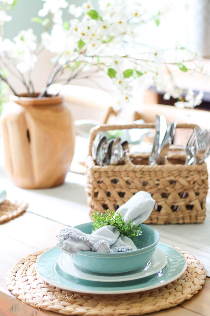 a Simple Summer Dining Room Tour - with turquoise plates and a gorgeous farmhouse table