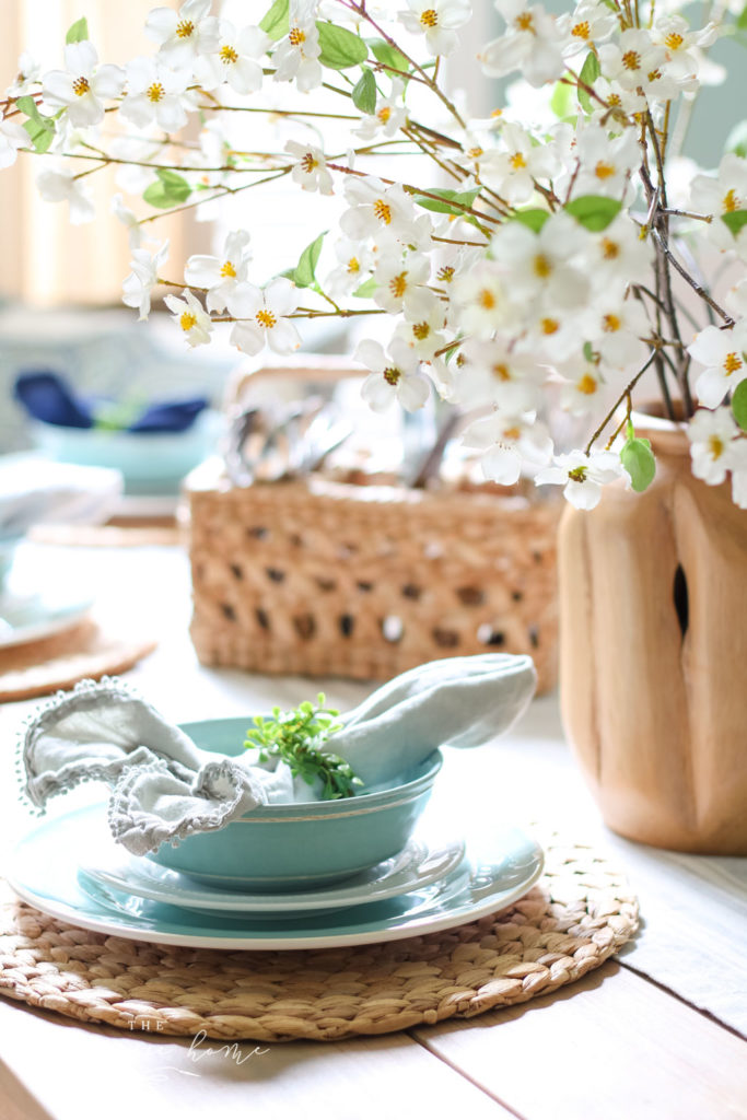 a Simple Summer Dining Room Tour - with turquoise plates and a gorgeous farmhouse table