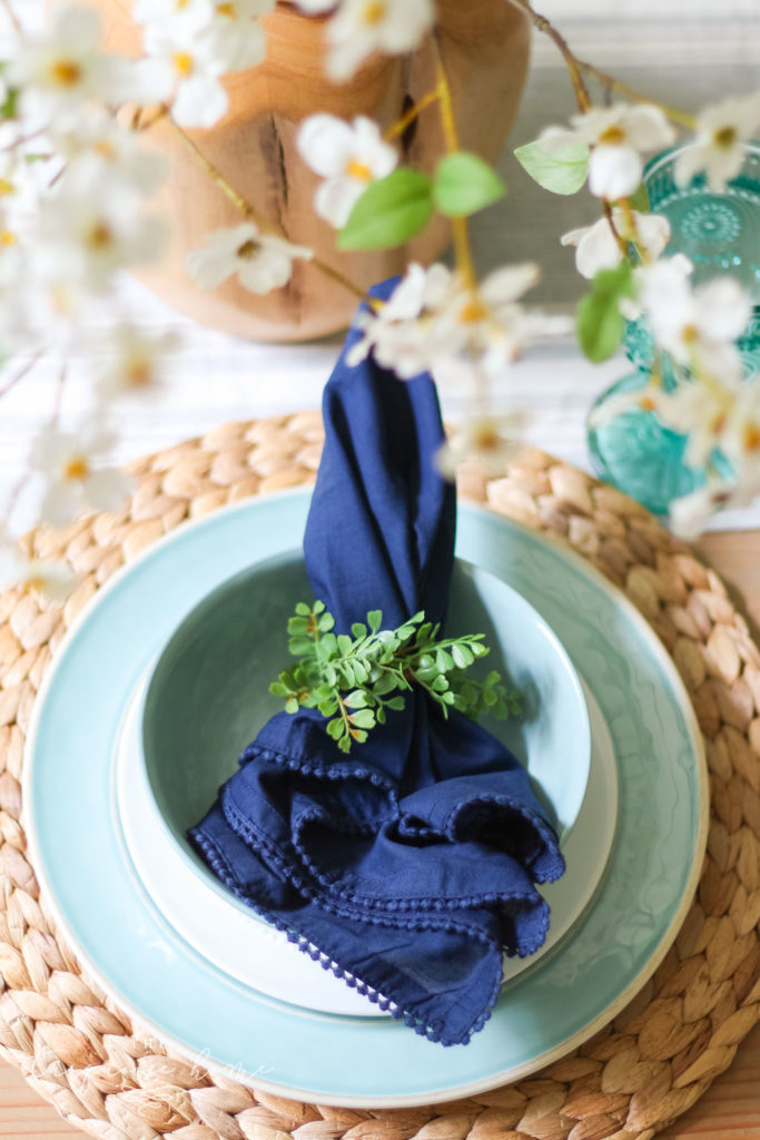 a Simple Summer Dining Room Tour - with turquoise plates and a gorgeous farmhouse table