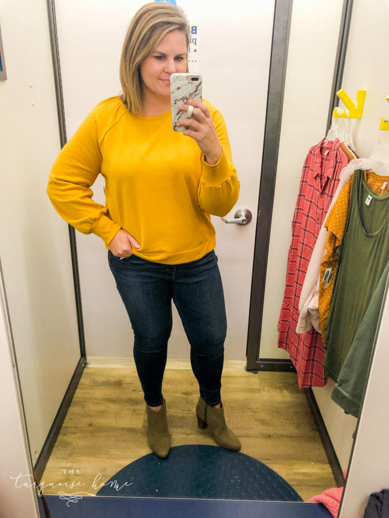 Fall Fashion Essentials | Fall Wardrobe Essentials Fall Transition Pieces | Mustard Sweatshirt | Skinny Jeans | Boots